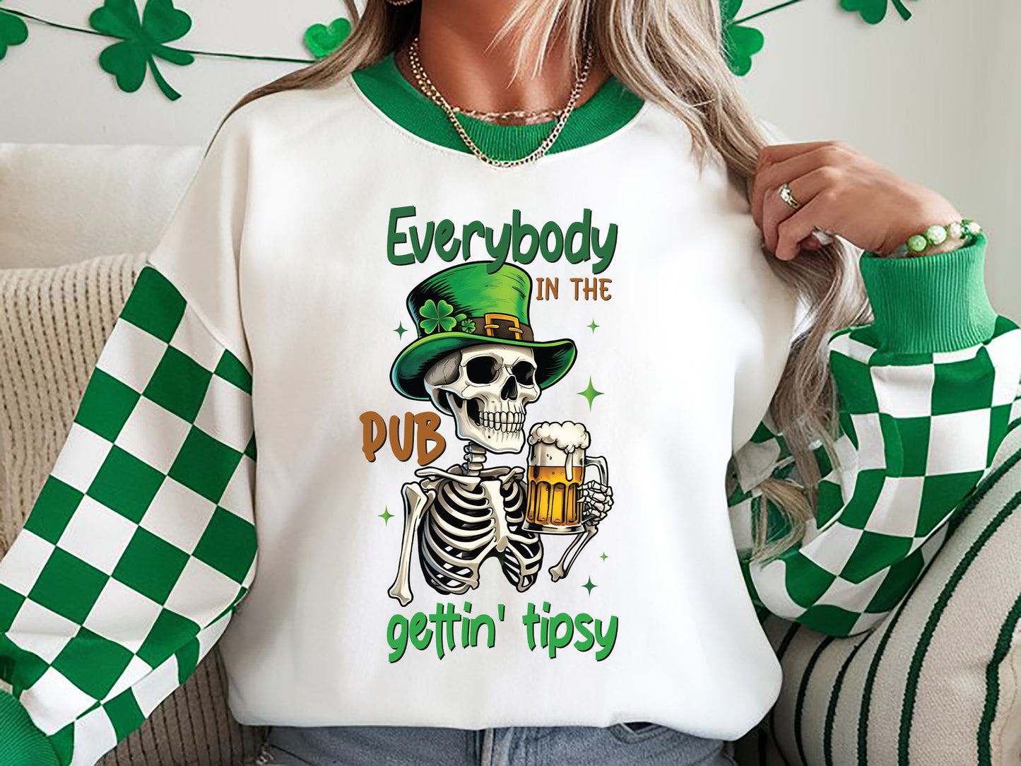 Everybody in the Pub Gettin' Tipsy, St Patricks Day PNG