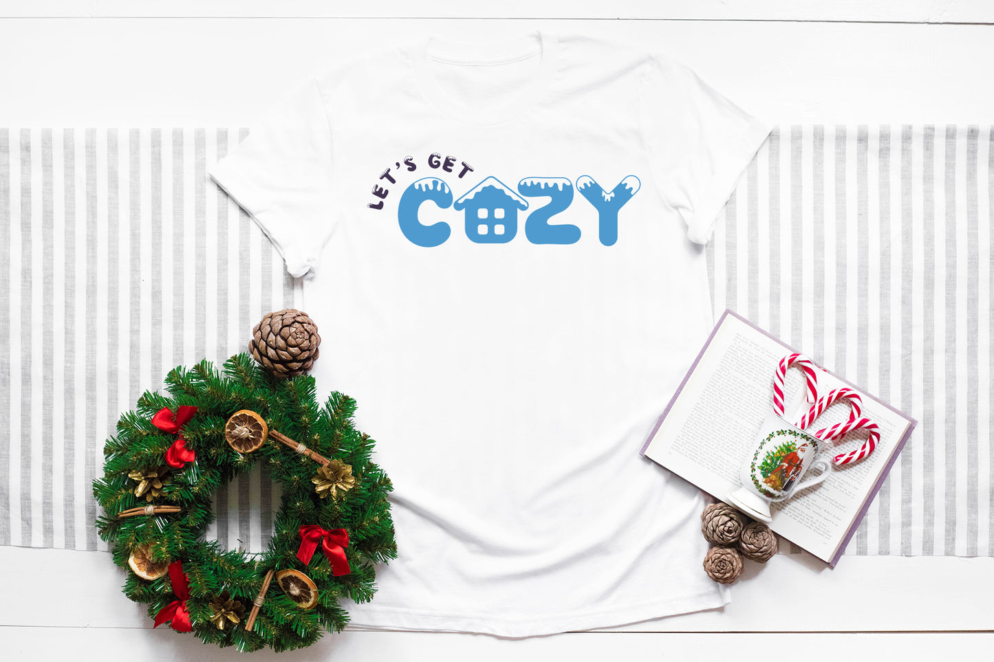 Snowmie Font - A Cute Winter Display Font