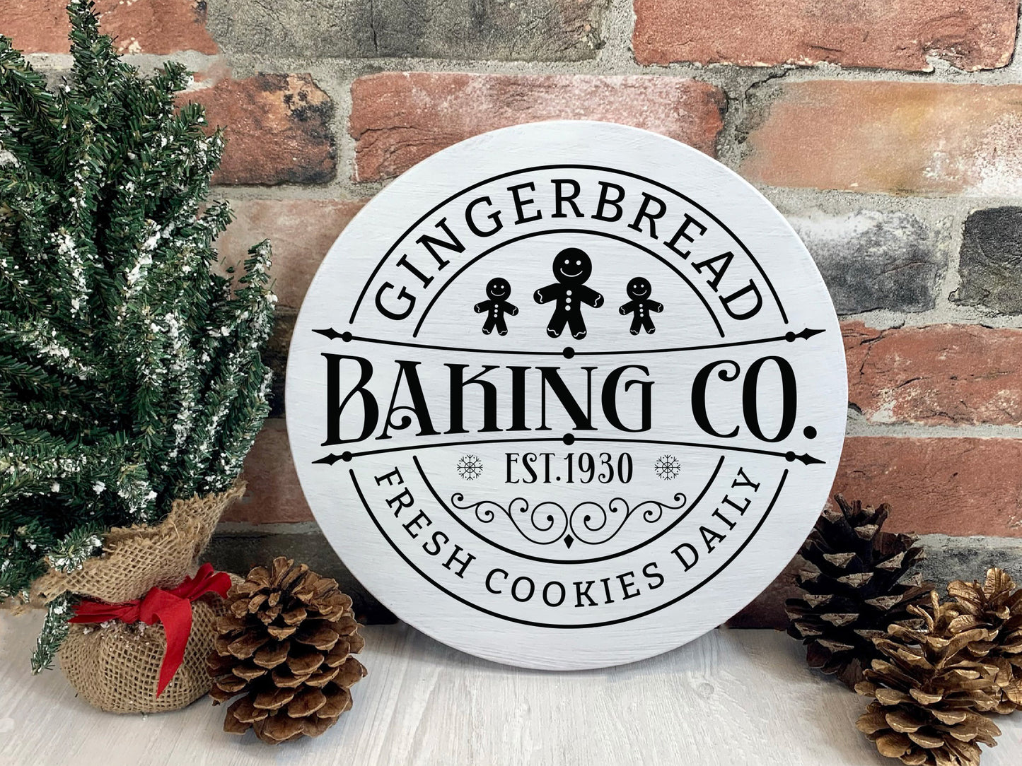 Gingerbread Baking Co - Christmas Farmhouse Sign SVG